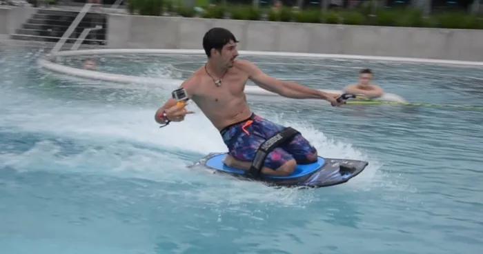 Aqua Circus Winch-Anlage - Wakeboard und Knieboard im Freibad