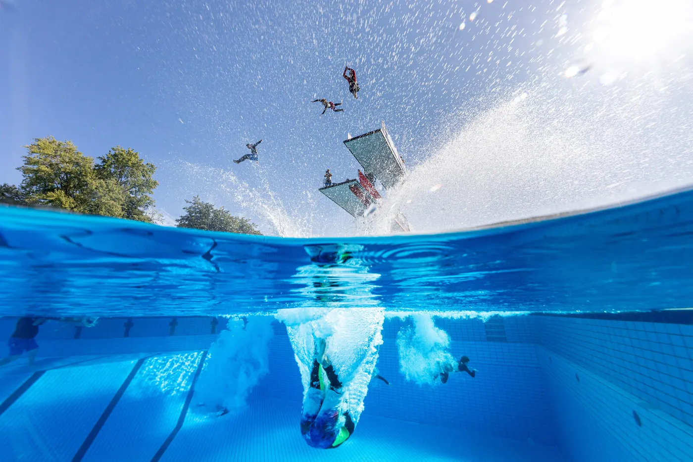 Aqua Circus Showspringen - Turmspringen Doppelsprung vom Sprungturm