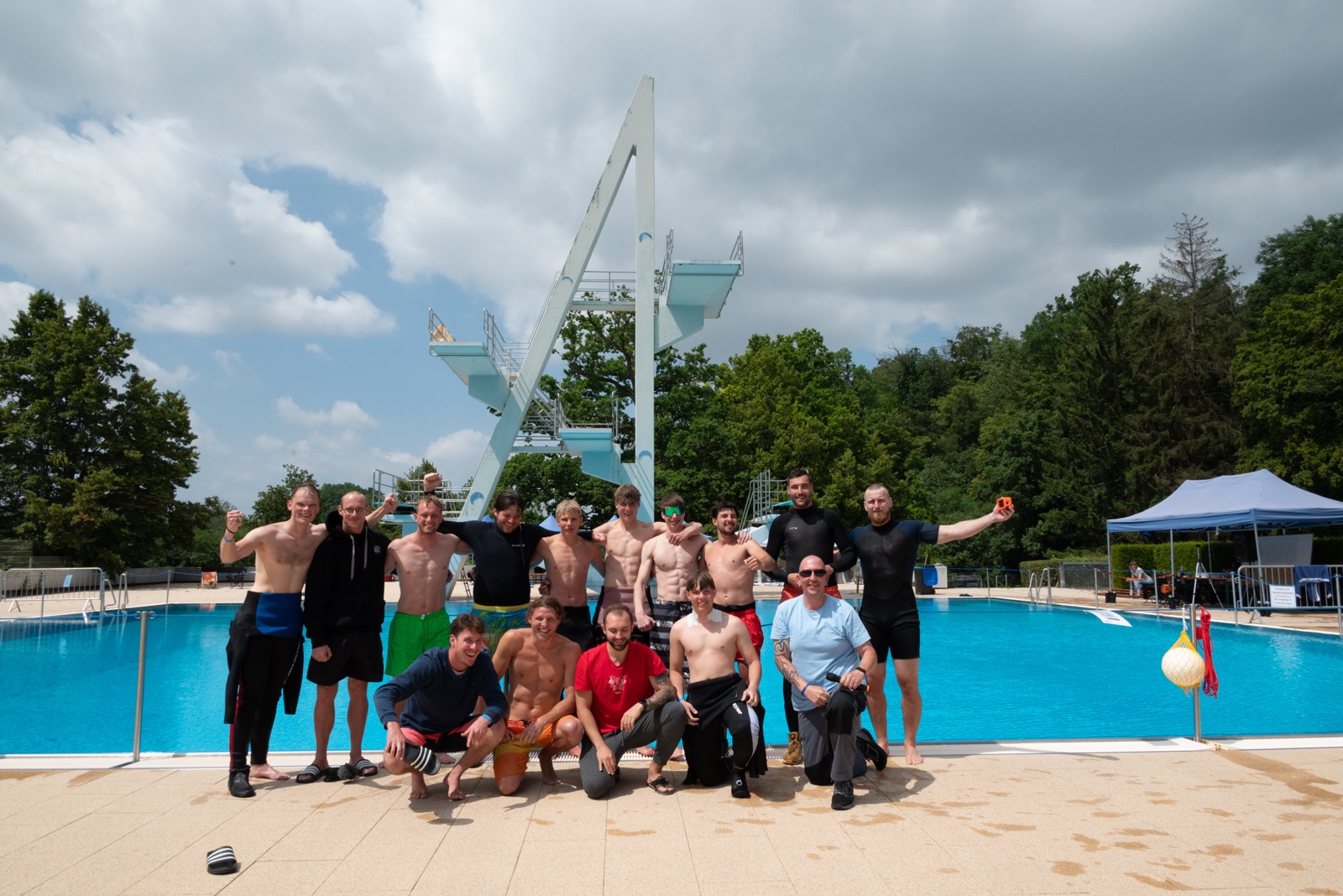 Team beim Splashdiving-Weltrekordversuch